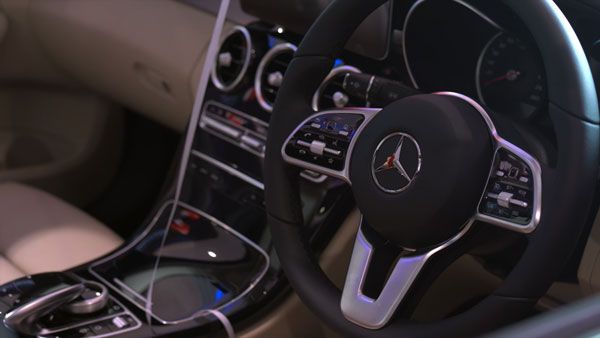 ಐಷಾರಾಮಿ ಮರ್ಸಿಡಿಸ್ ಬೆಂಝ್ ಸಿ-ಕ್ಲಾಸ್ ಕಾರನ್ನು ಖರೀದಿಸಿದ ಬಹುಭಾಷಾ ನಟಿ ಭಾವನಾ