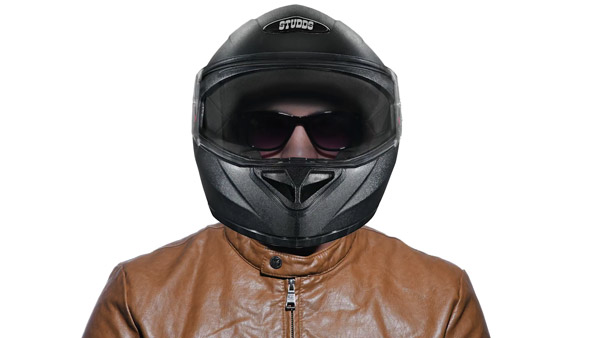 ಅತ್ಯುತ್ತಮ ಫೀಚರ್ಸ್ ಹೊಂದಿರುವ ಬಜೆಟ್ ಹೆಲ್ಮೆಟ್ ಬಿಡುಗಡೆ ಮಾಡಿದ ಸ್ಟಡ್ಸ್