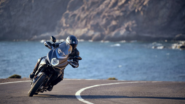 ಅನಾವರಣವಾಯ್ತು 2021ರ ಎಂವಿ ಅಗಸ್ಟಾ ಟೂರಿಸ್ಮೊ ವೆಲೋಸ್ ಬೈಕ್