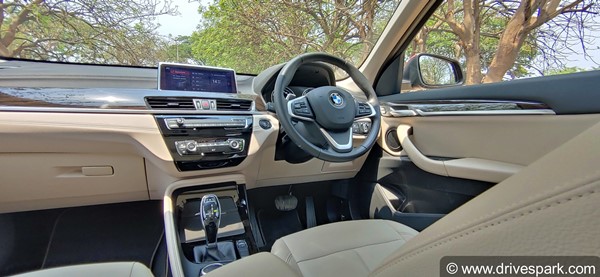 ಹೊಸ ಫೀಚರ್ಸ್‌ಗಳೊಂದಿಗೆ ರಸ್ತೆಗಿಳಿದ ಐಷಾರಾಮಿ ಬಿಎಂಡಬ್ಲ್ಯು ಎಕ್ಸ್1 ಎಸ್-ಡ್ರೈವ್ 20ಡಿ ಎಸ್‍ಯುವಿ ರಿವ್ಯೂ