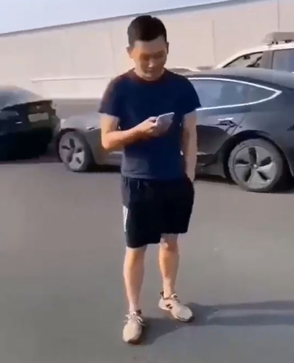 ಟೆಸ್ಲಾ ಕಾರು ಮಾಲೀಕರಲ್ಲಿ ಅನುಮಾನ ಮೂಡಿಸಿದ ಪೊಲೀಸರ ನಡೆ