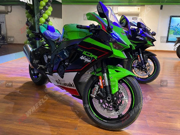ಡೀಲರ್ ಬಳಿ ತಲುಪಿದ 2021ರ ಕವಾಸಕಿ ನಿಂಜಾ ಝಡ್ಎಕ್ಸ್-10ಆರ್ ಬೈಕ್