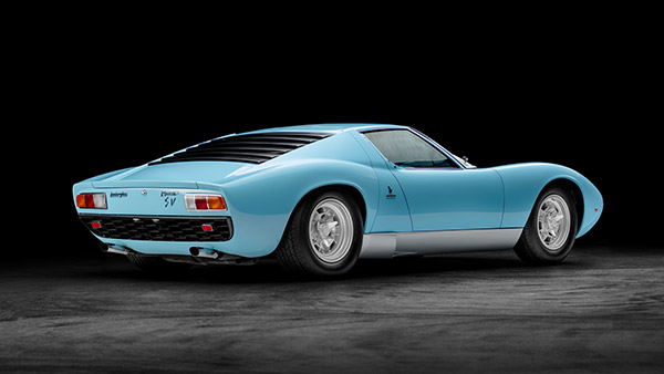 50 ವರ್ಷದ ಸಂಭ್ರಮದಲ್ಲಿ ವಿಶ್ವದ ಮೊದಲ ಸೂಪರ್ ಕಾರು