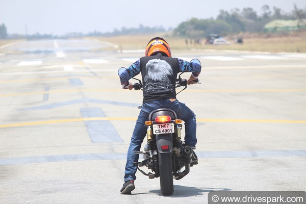 ಭಾರತದ ಅತಿ ವೇಗದ ರಾಯಲ್ ಎನ್‌ಫೀಲ್ಡ್ ಇಂಟರ್‌ಸೆಪ್ಟರ್ 650 ಬೈಕ್ ಅಭಿವೃದ್ಧಿಪಡಿಸಿದ ಮಂತ್ರ ರೇಸಿಂಗ್ 