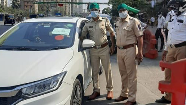 ಕಲರ್ ಕೋಡೆಡ್ ಸ್ಟಿಕ್ಕರ್ ಬಳಕೆಯನ್ನು ನಿಲ್ಲಿಸಿದ ಮುಂಬೈ ಪೊಲೀಸರು