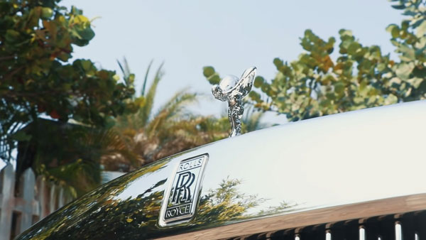 ಹತ್ತು ಕೋಟಿ ರೂಪಾಯಿ ಬೆಲೆ ಬಾಳುವ ಕಾರಿನ ಪ್ರಯಾಣದ ಅನುಭವ ಬಿಚ್ಚಿಟ್ಟ ಯೂಟ್ಯೂಬರ್