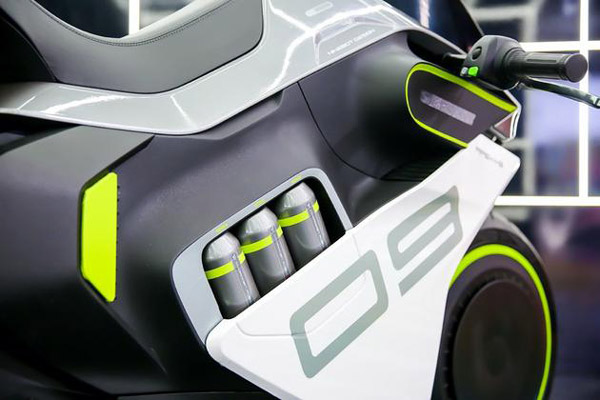 ಹೈಡ್ರೋಜನ್ ಹಾಗೂ ಎಲೆಕ್ಟ್ರಿಕ್'ನಿಂದ ಚಾಲನೆಯಾಗಲಿದೆ ಈ ಹೈಬ್ರಿಡ್ ಬೈಕ್