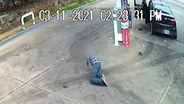 ಕಾರು ಕಳ್ಳತನವಾಗುವುದನ್ನು ತಡೆಯಲು ಕಾರುಗಳ್ಳನೊಡನೆ ಹೋರಾಡಿದ 82ರ ವಯೋವೃದ್ಧ