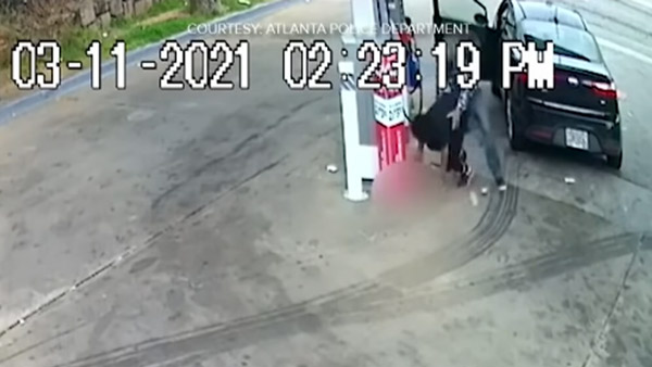 ಕಾರು ಕಳ್ಳತನವಾಗುವುದನ್ನು ತಡೆಯಲು ಕಾರುಗಳ್ಳನೊಡನೆ ಹೋರಾಡಿದ 82ರ ವಯೋವೃದ್ಧ