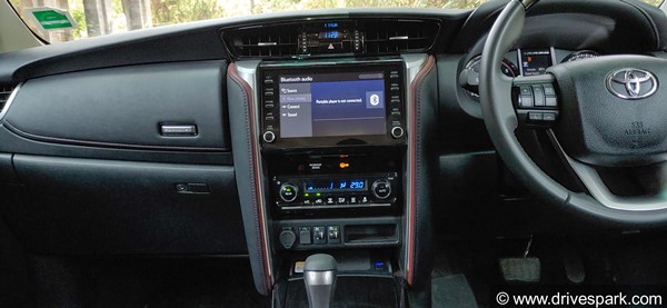 ಹೊಸ ಫೀಚರ್ಸ್‌ಗಳೊಂದಿಗೆ ರಸ್ತೆಗಿಳಿದ ಪವರ್‌ಫುಲ್ ಟೊಯೊಟಾ ಫಾರ್ಚೂನರ್ ಲೆಜೆಂಡರ್ ಎಸ್‍ಯುವಿ ರಿವ್ಯೂ