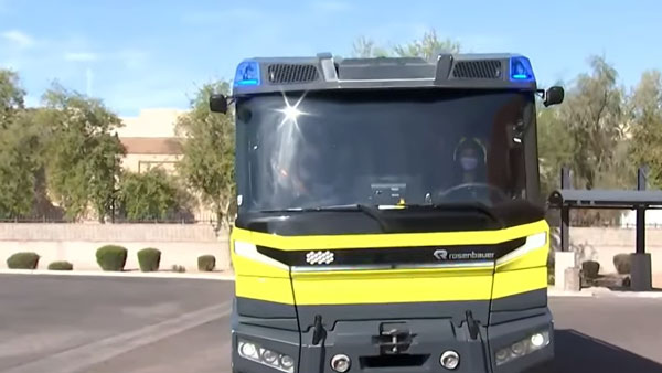 ಅತ್ಯಾಧುನಿಕ ತಂತ್ರಜ್ಞಾನಗಳೊಂದಿಗೆ ಅನಾವರಣಗೊಂಡ ವಿಶ್ವದ ಮೊದಲ ಎಲೆಕ್ಟ್ರಿಕ್ ಅಗ್ನಿಶಾಮಕ ವಾಹನ 