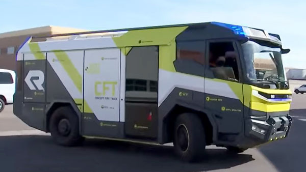 ಅತ್ಯಾಧುನಿಕ ತಂತ್ರಜ್ಞಾನಗಳೊಂದಿಗೆ ಅನಾವರಣಗೊಂಡ ವಿಶ್ವದ ಮೊದಲ ಎಲೆಕ್ಟ್ರಿಕ್ ಅಗ್ನಿಶಾಮಕ ವಾಹನ 