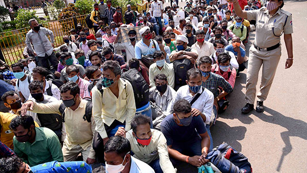 ಕಾರ್ಮಿಕರ ಕೊರತೆ ಎದುರಾಗುವ ಭೀತಿಯಲ್ಲಿ ಆಟೋ ಮೊಬೈಲ್ ಕಂಪನಿಗಳು