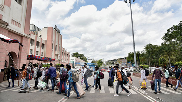 ಕಾರ್ಮಿಕರ ಕೊರತೆ ಎದುರಾಗುವ ಭೀತಿಯಲ್ಲಿ ಆಟೋ ಮೊಬೈಲ್ ಕಂಪನಿಗಳು