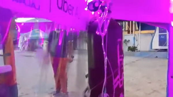 ಕರೋನಾ ಸೋಂಕಿತರ ಬೆಂಬಲಕ್ಕೆ ಬಂದ ಆಟೋ ಚಾಲಕನಿಗೆ ದಂಡ ವಿಧಿಸಿದ ಪೊಲೀಸರು