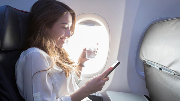 ವಿಮಾನಗಳ ಟೇಕ್ ಆಫ್ ಮತ್ತು ಲ್ಯಾಂಡಿಂಗ್'ಗೂ ಮುನ್ನ ಮೊಬೈಲ್ ಸ್ವಿಚ್ ಆಫ್ ಮಾಡಲು ಕಾರಣಗಳಿವು