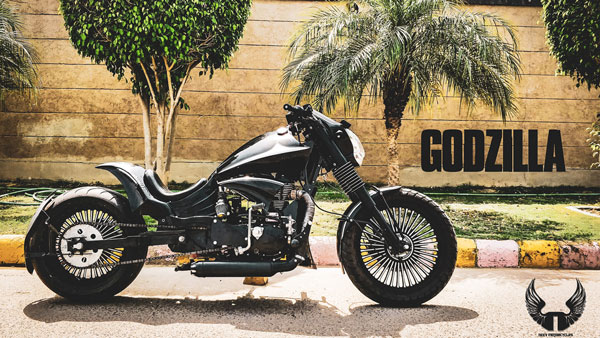 ಬ್ಯಾಟ್‌ಮ್ಯಾನ್‌ನ ಬೈಕ್‌ನಂತೆ ಮಾಡಿಫೈಗೊಂಡ ರಾಯಲ್‌ ಎನ್‌ಫೀಲ್ಡ್‌ ಥಂಡರ್‌ಬರ್ಡ್ 