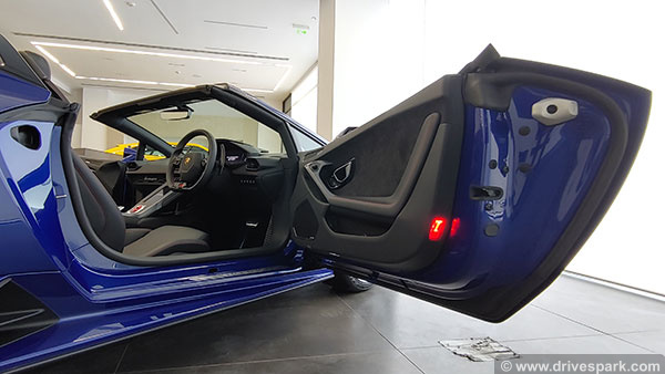 ಲ್ಯಾಂಬೊರ್ಗಿನಿ ಹುರಾಕನ್ ಇವೊ ಆರ್ಡಬ್ಲ್ಯೂಡಿ ಸ್ಪೈಡರ್ ಫಸ್ಟ್ ಲುಕ್ ರಿವ್ಯೂ ಲ್ಯಾಂಬೊರ್ಗಿನಿ ಹುರಾಕನ್ ಇವೊ ಆರ್ಡಬ್ಲ್ಯೂಡಿ ಸ್ಪೈಡರ್ ಫಸ್ಟ್ ಲುಕ್ ರಿವ್ಯೂ