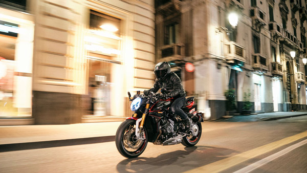 ಅನಾವರಣವಾಯ್ತು ಐಷಾರಾಮಿ 2021ರ ಎಂವಿ ಅಗಸ್ಟಾ ಬ್ರೂಟೇಲ್ 1000 ಆರ್‌ಆರ್‌ ಬೈಕ್