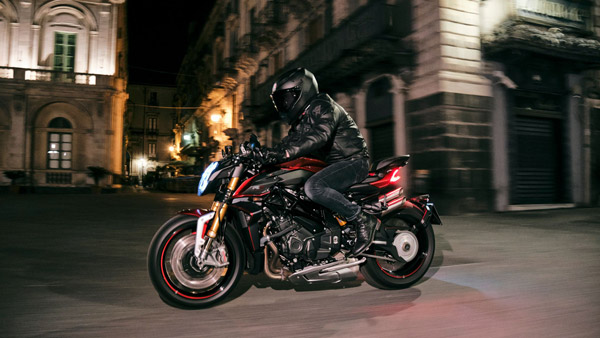 ಅನಾವರಣವಾಯ್ತು ಐಷಾರಾಮಿ 2021ರ ಎಂವಿ ಅಗಸ್ಟಾ ಬ್ರೂಟೇಲ್ 1000 ಆರ್‌ಆರ್‌ ಬೈಕ್