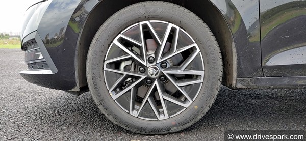 2021 ಸ್ಕೋಡಾ ಆಕ್ಟೀವಿಯಾ ಫಸ್ಟ್ ಡ್ರೈವ್ ರಿವ್ಯೂ