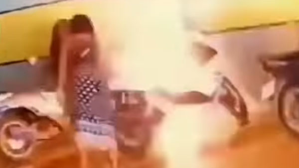 ಮಾಜಿ ಪ್ರಿಯಕರನ ರೂ.28 ಲಕ್ಷ ಮೌಲ್ಯದ ಬೈಕಿಗೆ ಬೆಂಕಿ ಹಚ್ಚಿದ ಮಹಿಳೆ