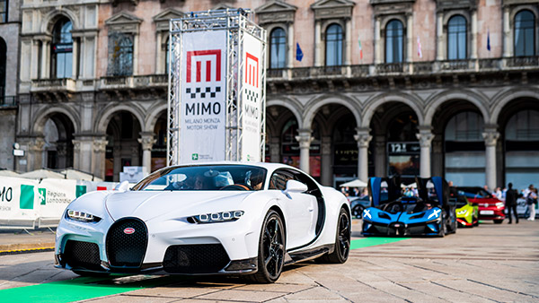 ಸಾರ್ವಜನಿಕವಾಗಿ ಪ್ರದರ್ಶನಗೊಂಡ ಹೊಸ ಬುಗಾಟಿ ಸ್ಪೋರ್ಟ್ಸ್ ಕಾರು