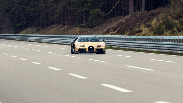 ಹೊಸ ಚಿರೋನ್ ಸೂಪರ್ ಸ್ಪೋರ್ಟ್ ಕಾರಿನ ಟಾಪ್ ಸ್ಪೀಡ್ ಪರೀಕ್ಷಿಸಿದ ಬುಗಾಟಿ 