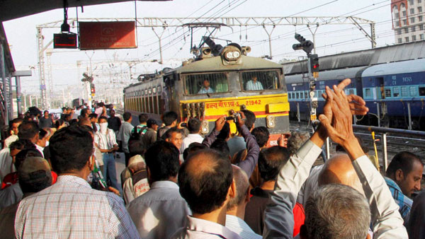 90ನೇ ವರ್ಷದ ಸಂಭ್ರಮದಲ್ಲಿ ಭಾರತದ ಮೊದಲ ಸೂಪರ್ ಫಾಸ್ಟ್ ರೈಲು