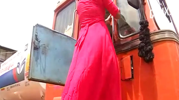 ಅಪಾಯಕಾರಿ ವಾಹನ ಚಾಲನಾ ಪರವಾನಗಿ ಪಡೆದಿರುವ ಏಕೈಕ ಮಹಿಳಾ ಚಾಲಕಿ ಈಕೆ 