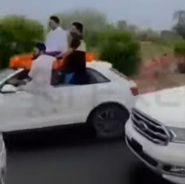 ಲಾಕ್‌ಡೌನ್ ನಿಯಮ ಉಲ್ಲಂಘಿಸಿ ಮೆರವಣಿಗೆಯಲ್ಲಿ ಸಾಗಿದ ರಾಜಕೀಯ ಮುಖಂಡನ ಬೆಂಬಲಿಗರು