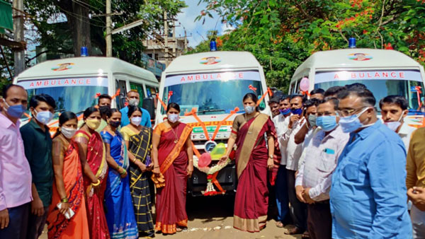 ಆ್ಯಂಬುಲೆನ್ಸ್‌ ಚಲಾಯಿಸಿ ಗಮನ ಸೆಳೆದ ಖಾನಾಪುರ ಶಾಸಕಿ ಅಂಜಲಿ ನಿಂಬಾಳ್ಕರ್‌