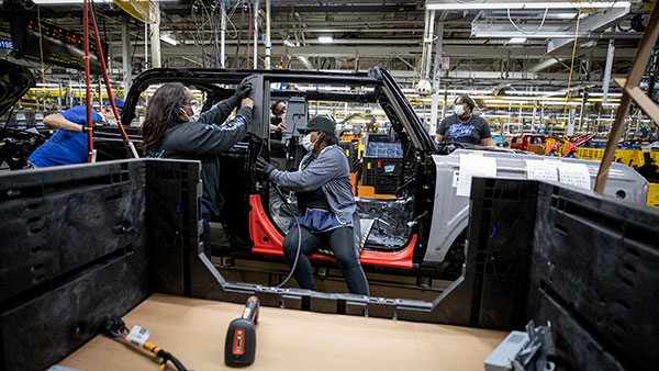 ಬಹುನಿರೀಕ್ಷಿತ 2021ರ ಫೋರ್ಡ್ ಬ್ರೊಂಕೊ ಎಸ್‍ಯುವಿ ಉತ್ಪಾದನೆ ಆರಂಭ