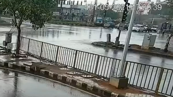 ಸಿಗ್ನಲ್ ಜಂಪ್ ಮಾಡಿ ಅಪಘಾತಕ್ಕೀಡಾದ ವಾಹನಗಳು