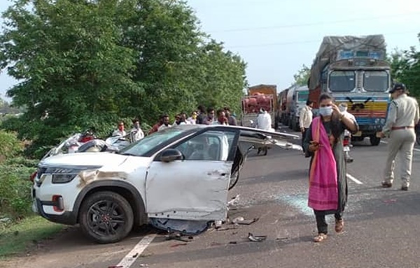 ಭೀಕರ ರಸ್ತೆ ಅಪಘಾತದಲ್ಲಿ ಇಬ್ಭಾಗವಾಯ್ತು ಹೊಸ ಎಸ್‌ಯುವಿ