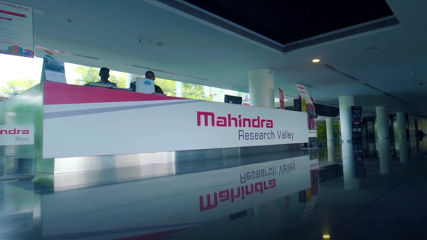 ಬಿಡುಗಡೆಗೂ ಮುನ್ನ ಮಹೀಂದ್ರಾ ಹೊಸ ಎಕ್ಸ್‌‌ಯುವಿ700 ಮೊದಲ ಟೀಸರ್ ಚಿತ್ರ ಬಹಿರಂಗ