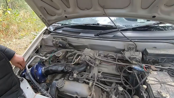 ಎಲೆಕ್ಟ್ರಿಕ್ ಸನ್‌ರೂಫ್'ನೊಂದಿಗೆ ಮಾಡಿಫೈಗೊಂಡ ಮಾರುತಿ ಸುಜುಕಿ ಆಲ್ಟೊ