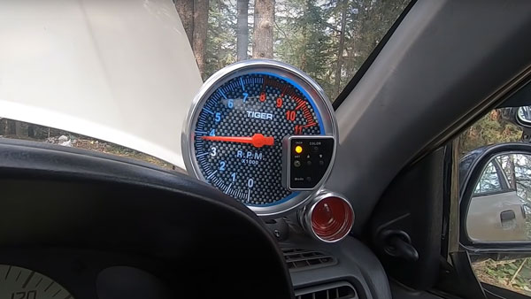 ಎಲೆಕ್ಟ್ರಿಕ್ ಸನ್‌ರೂಫ್'ನೊಂದಿಗೆ ಮಾಡಿಫೈಗೊಂಡ ಮಾರುತಿ ಸುಜುಕಿ ಆಲ್ಟೊ