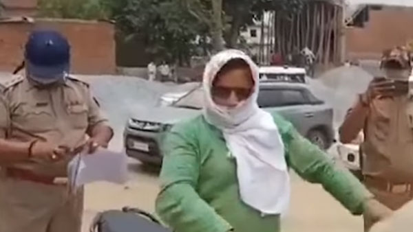 ನಿಯಮ ಉಲ್ಲಂಘಿಸಿ ಭಾರೀ ಪ್ರಮಾಣದ ದಂಡ ತೆತ್ತ ರಾಜಕೀಯ ಮುಖಂಡ ನಿಯಮ ಉಲ್ಲಂಘಿಸಿ ಭಾರೀ ಪ್ರಮಾಣದ ದಂಡ ತೆತ್ತ ರಾಜಕೀಯ ಮುಖಂಡ