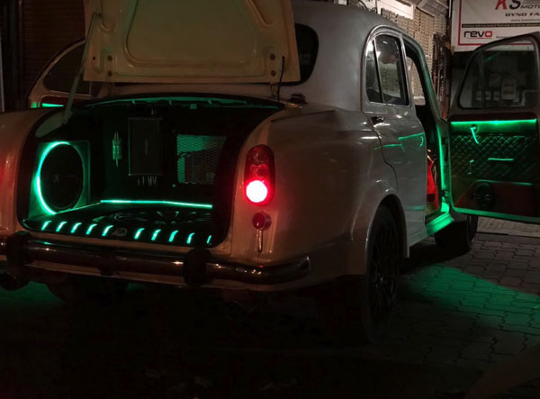 ಹೆಚ್ಚು ಪರ್ಫಾಮೆನ್ಸ್ ನೀಡಲಿದೆ ಮಾಡಿಫೈಗೊಂಡ ಈ ಅಂಬಾಸಿಡರ್ ಕಾರು