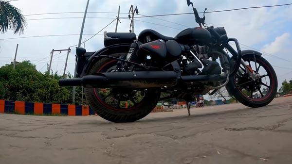 ತಂದೆಗೆ ನೆಚ್ಚಿನ ಬೈಕ್ ಅನ್ನು ಉಡುಗೊರೆಯಾಗಿ ನೀಡಿದ ಮಗ