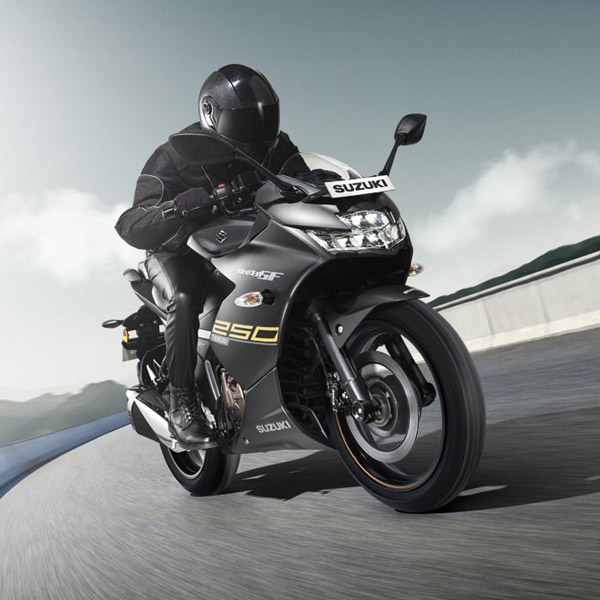 ಭಾರತದಲ್ಲಿ 2 ಲಕ್ಷಕ್ಕಿಂತ ಕಡಿಮೆ ಬೆಲೆಯಲ್ಲಿ ಸಿಗುವ ಪವರ್ಫುಲ್ ಬೈಕ್ಗಳಿವು ಭಾರತದಲ್ಲಿ 2 ಲಕ್ಷಕ್ಕಿಂತ ಕಡಿಮೆ ಬೆಲೆಯಲ್ಲಿ ಸಿಗುವ ಪವರ್ಫುಲ್ ಬೈಕ್ಗಳಿವು