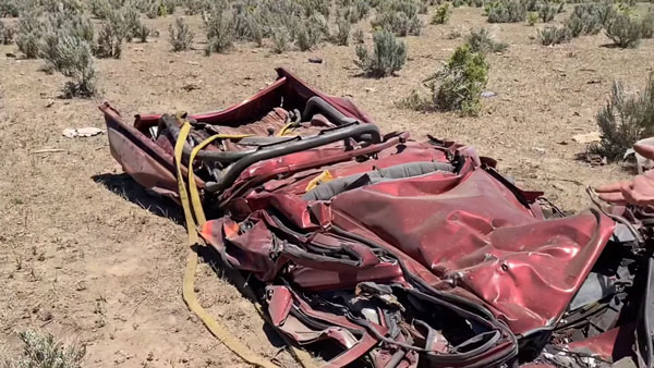 10,000 ಅಡಿ ಎತ್ತರದಿಂದ ಕೆಳಕ್ಕೆ ಬಿದ್ದ ಟೊಯೊಟಾ ಹಿಲಕ್ಸ್ ಕಾರು