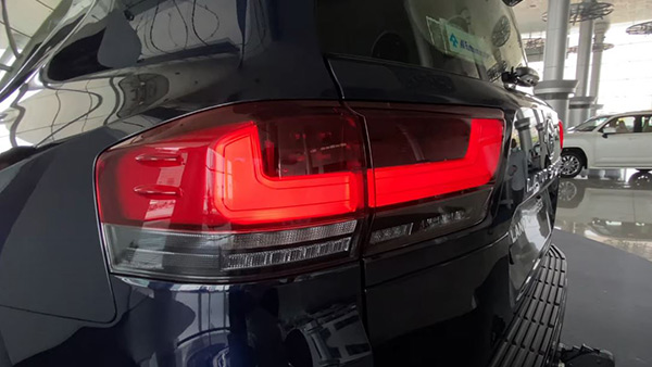 ಹೊಸ ಟೊಯೊಟಾ ಲ್ಯಾಂಡ್ ಕ್ರೂಸರ್ 300 ಎಸ್‍ಯುವಿಯ ವಾಕ್‌ರೌಂಡ್ ವಿಡಿಯೋ ಬಹಿರಂಗ