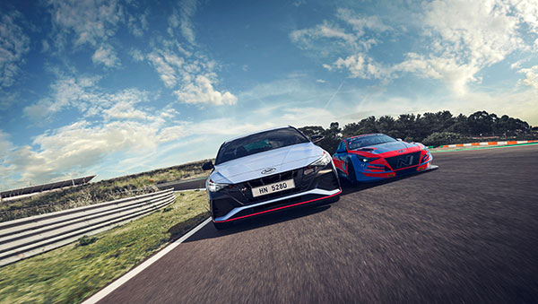 2022ರ ಎಲಾಂಟ್ರಾ ಎನ್ ಪರ್ಫಾಮೆನ್ಸ್ ಕಾರನ್ನು ಅನಾವರಣಗೊಳಿಸಿದ ಹ್ಯುಂಡೈ