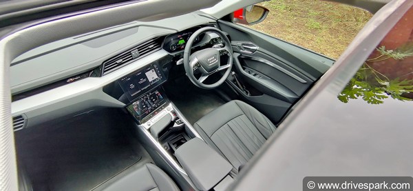 ಆಡಿ ಇ-ಟ್ರಾನ್ ಕ್ವಾಟ್ರೋ 55 ಫಸ್ಟ್ ಡ್ರೈವ್ ರಿವ್ಯೂ