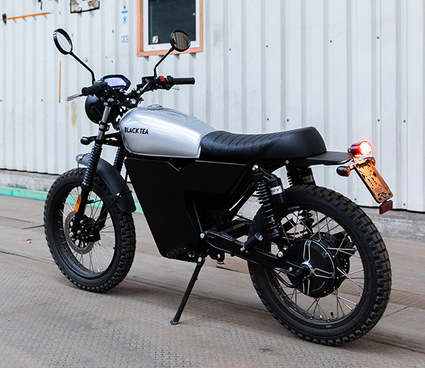 ಪ್ರತಿ ಚಾರ್ಜ್‌ಗೆ 75 ಕಿ.ಮೀ ರೇಂಜ್ ಹೊಂದಿರುವ ಬ್ಲ್ಯಾಕ್ ಟೀ ಬಾನ್‌ಫೈರ್‌ ಎಲೆಕ್ಟ್ರಿಕ್ ಬೈಕ್ ಅನಾವರಣ