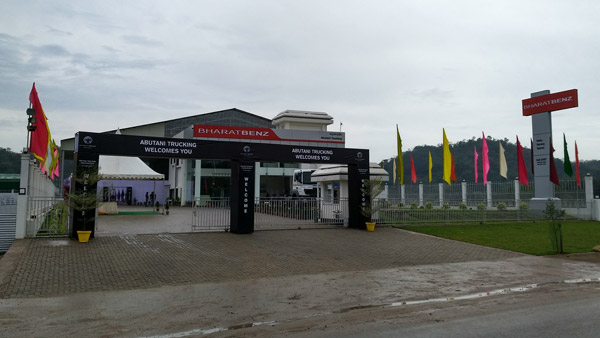 ಟ್ರಕ್ ಚಾಲಕರಿಗಾಗಿ ಲಸಿಕಾ ಅಭಿಯಾನ ಆರಂಭಿಸಿದ ಡೈಮ್ಲರ್