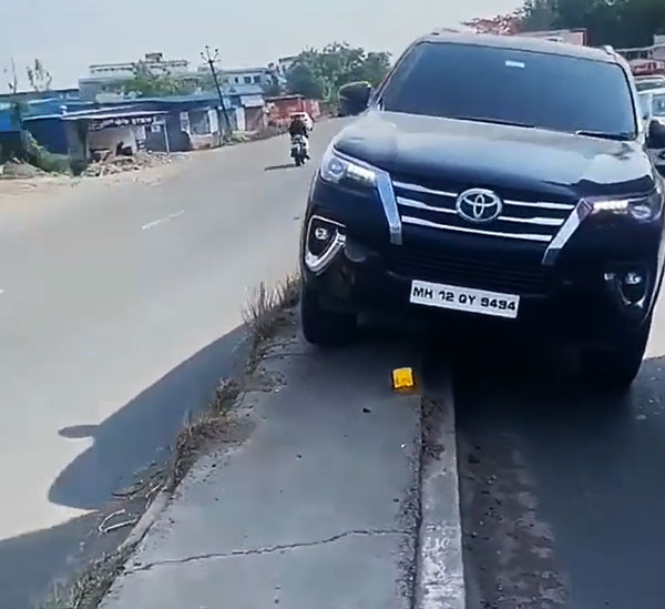 ಟ್ರಾಫಿಕ್‌ ಜಾಮ್‌ನಲ್ಲಿ ಸಿಲುಕಿದ್ದ ಟೊಯೊಟಾ ಫಾರ್ಚೂನರ್ ಸರಾಗವಾಗಿ ಮುಂದೆ ಸಾಗಿದ್ದು ಹೀಗೆ