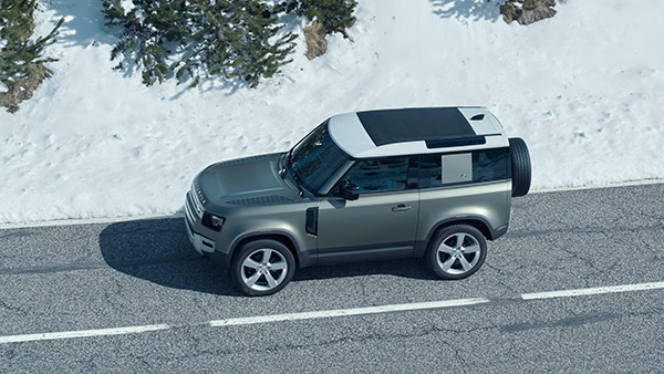 3 ಡೋರುಗಳ ಡಿಫೆಂಡರ್ 90 ಎಸ್‌ಯುವಿ ಬಿಡುಗಡೆಗೊಳಿಸಿದ ಲ್ಯಾಂಡ್ ರೋವರ್